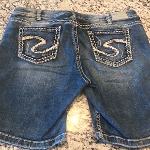Silver Suki Shorts Size 22